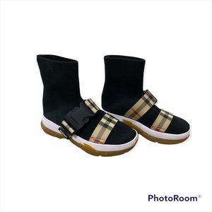 Burberry shoes